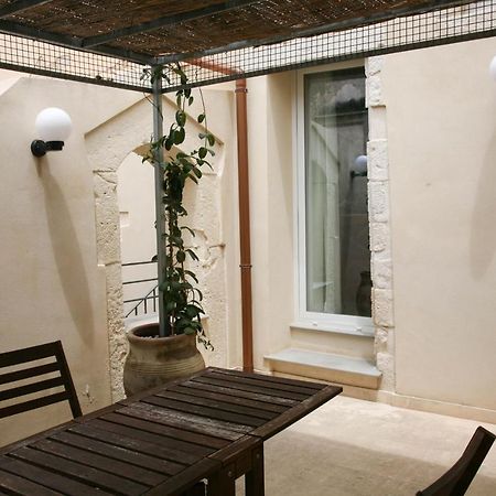 Apartament Lanterne Magiche Ortigia - Dependances Syrakuzy Zewnętrze zdjęcie